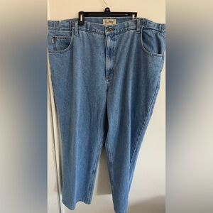 LL Bean Men's Comfort Waist Blue Jeans Size 42 X 28